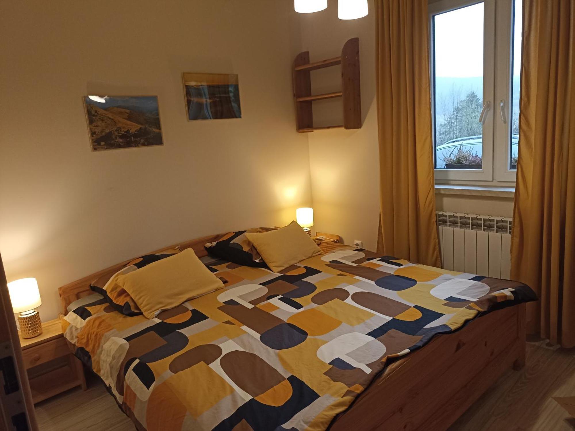 Domki I Apartamenty Nad Jeziorem Solinskim Z Basenem I Widokiem Na Gory Wolkowyja Exterior foto