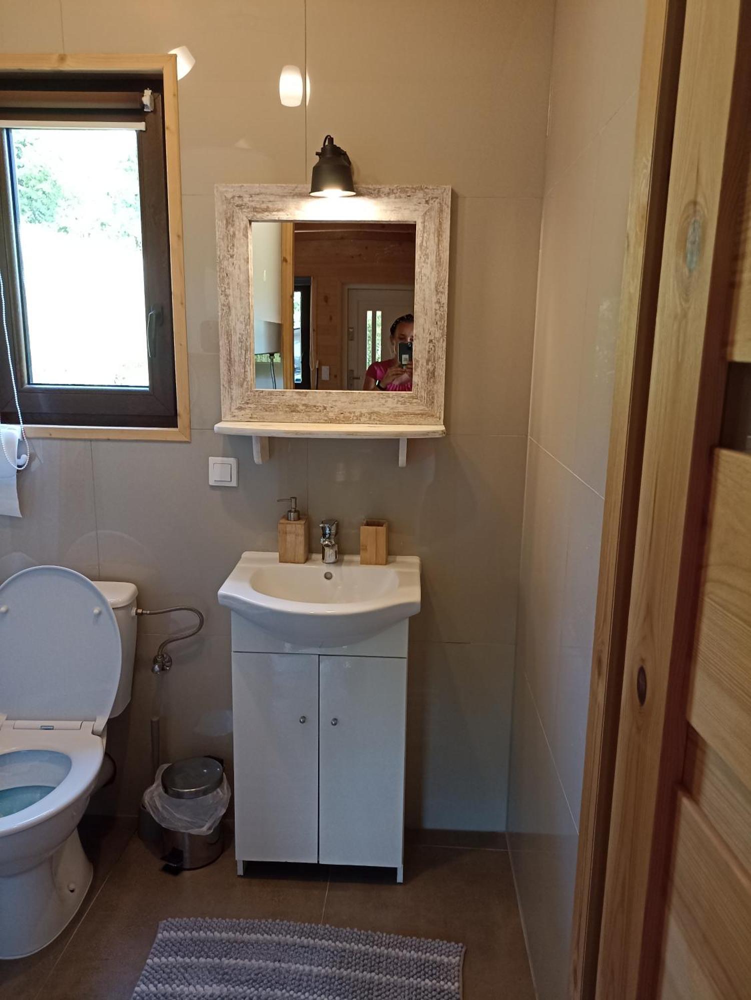 Domki I Apartamenty Nad Jeziorem Solinskim Z Basenem I Widokiem Na Gory Wolkowyja Exterior foto